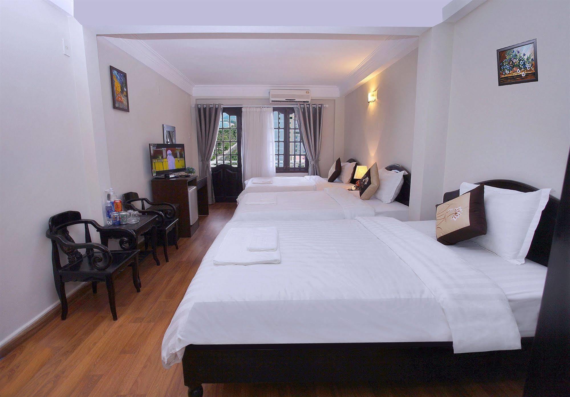 Pho Bien Hotel Nha Trang Exterior photo