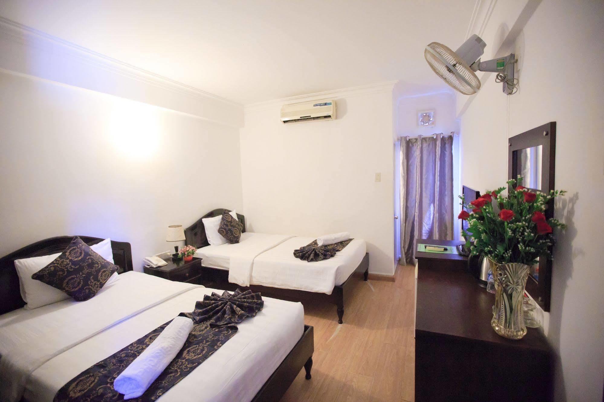 Pho Bien Hotel Nha Trang Exterior photo